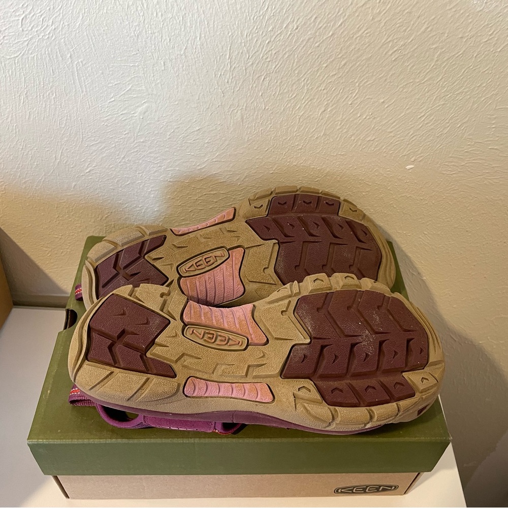 Wore Them Twice And That Was Enough For My Feet. - image 3